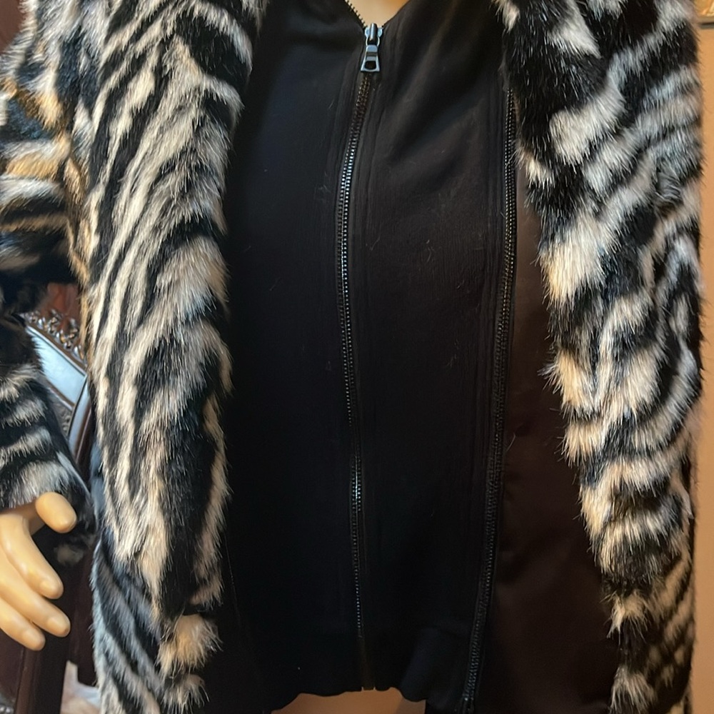 Alice + Olivia Faux Fur Coat - Picture 5 of 8